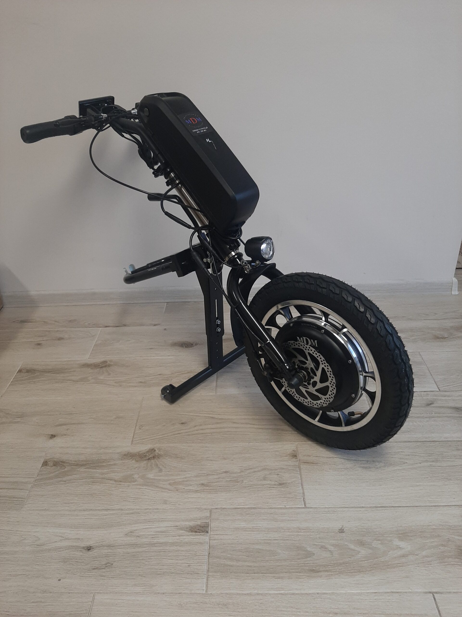 Przystawka elektryczna HL-800 ST dla osób poruszających sie wózkiem inwalidzkim